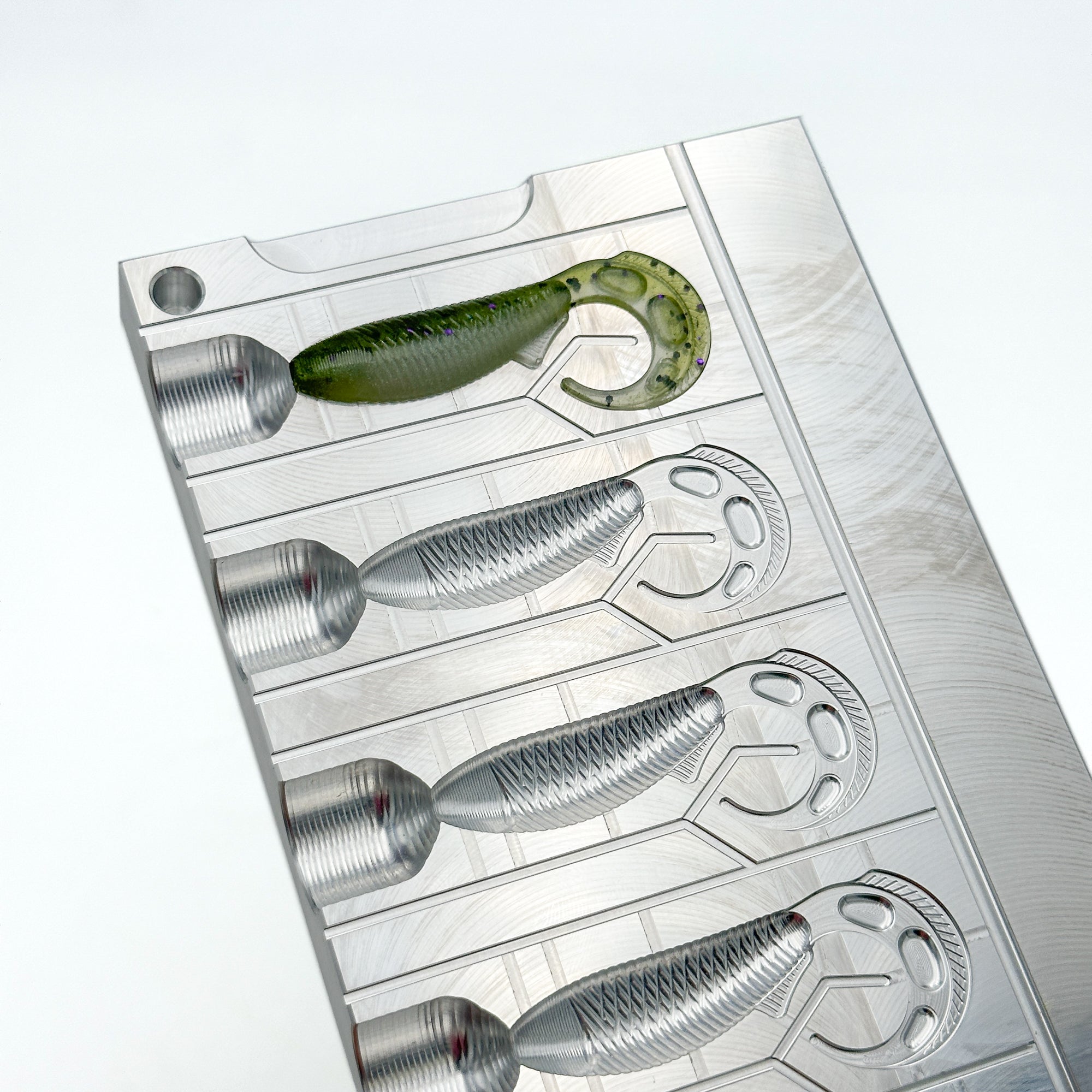 Bandito Bug Lure Injection Molds Aluminum Stone Plastic Soft Bait Mold  DBomb 4,4 Inch Inch