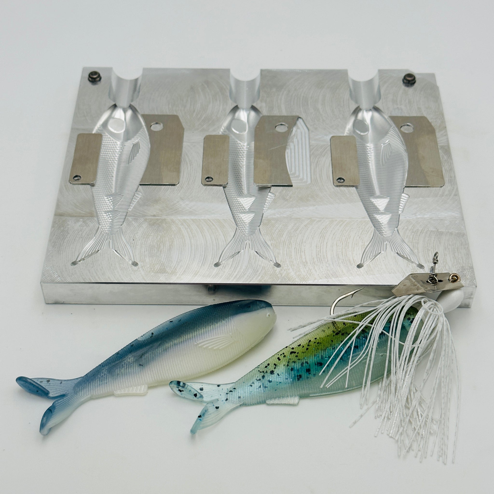 crankbait fishing lure molds Soft Plasti Mold Making Injection Lures Two Cavity Creature Bug 4" Aluminum : Sports & Outdoors 4.3 Inch SlayBait Hand Injection