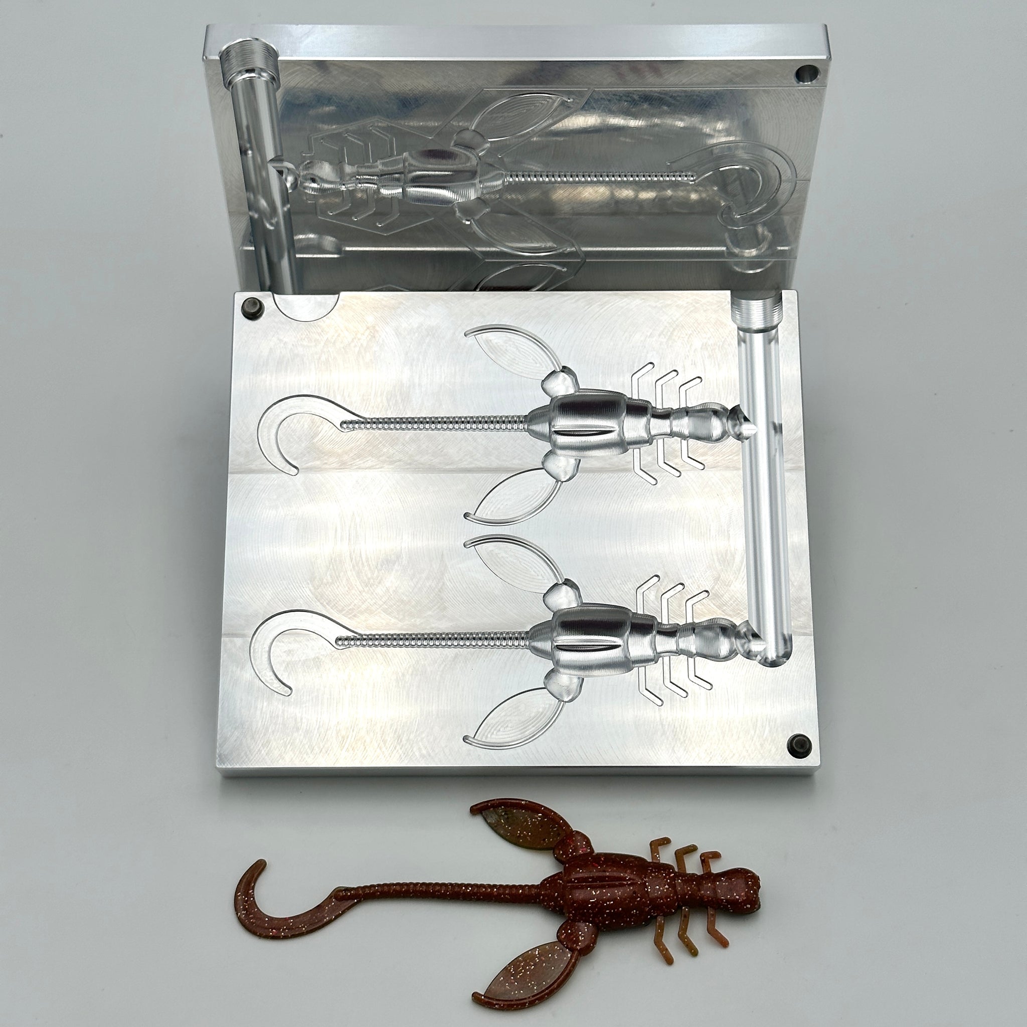 6.3 Inch Draggin Craw Hand Injection Mold – Epic Bait Molds