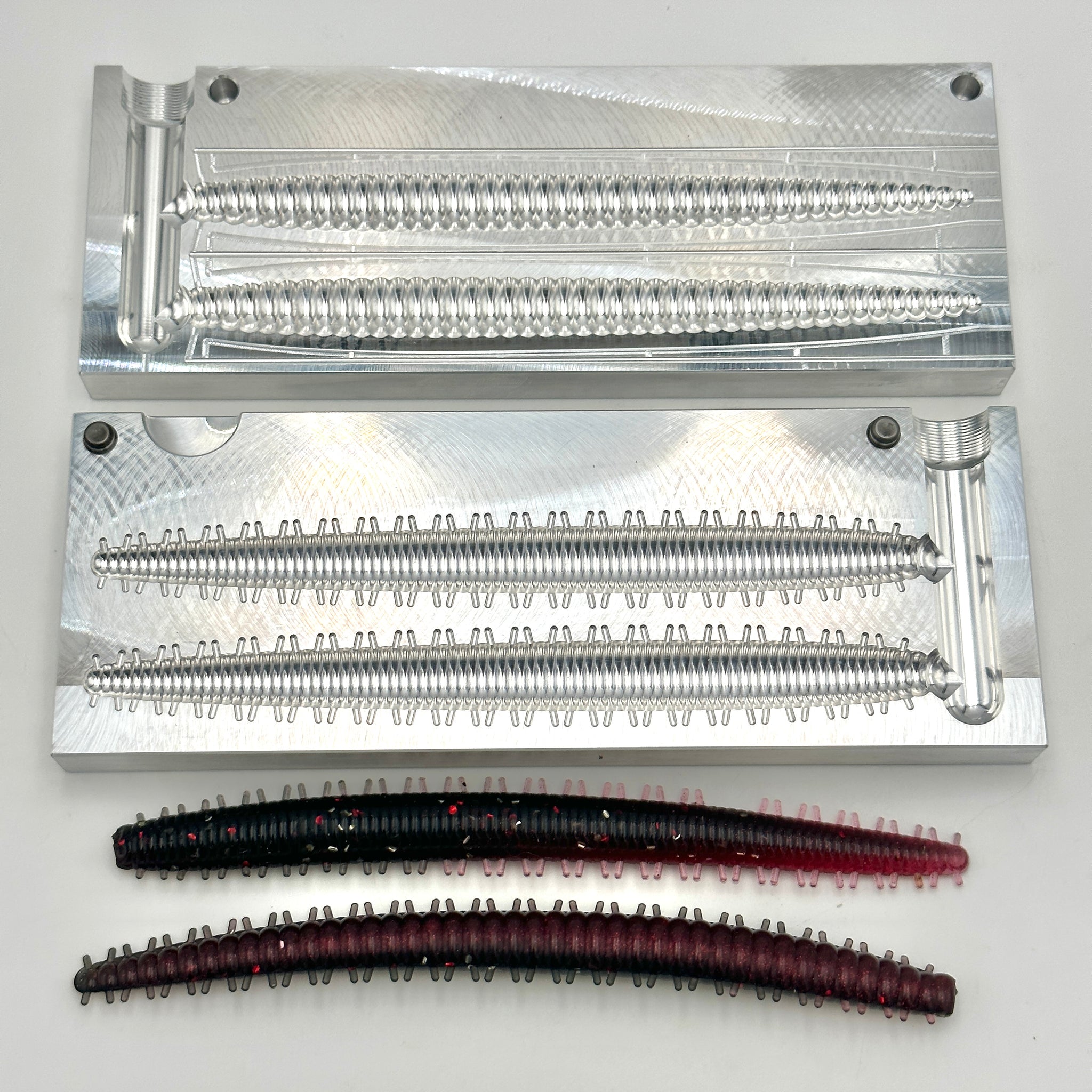 6.8 Inch Millipede Hand Injection Mold – Epic Bait Molds