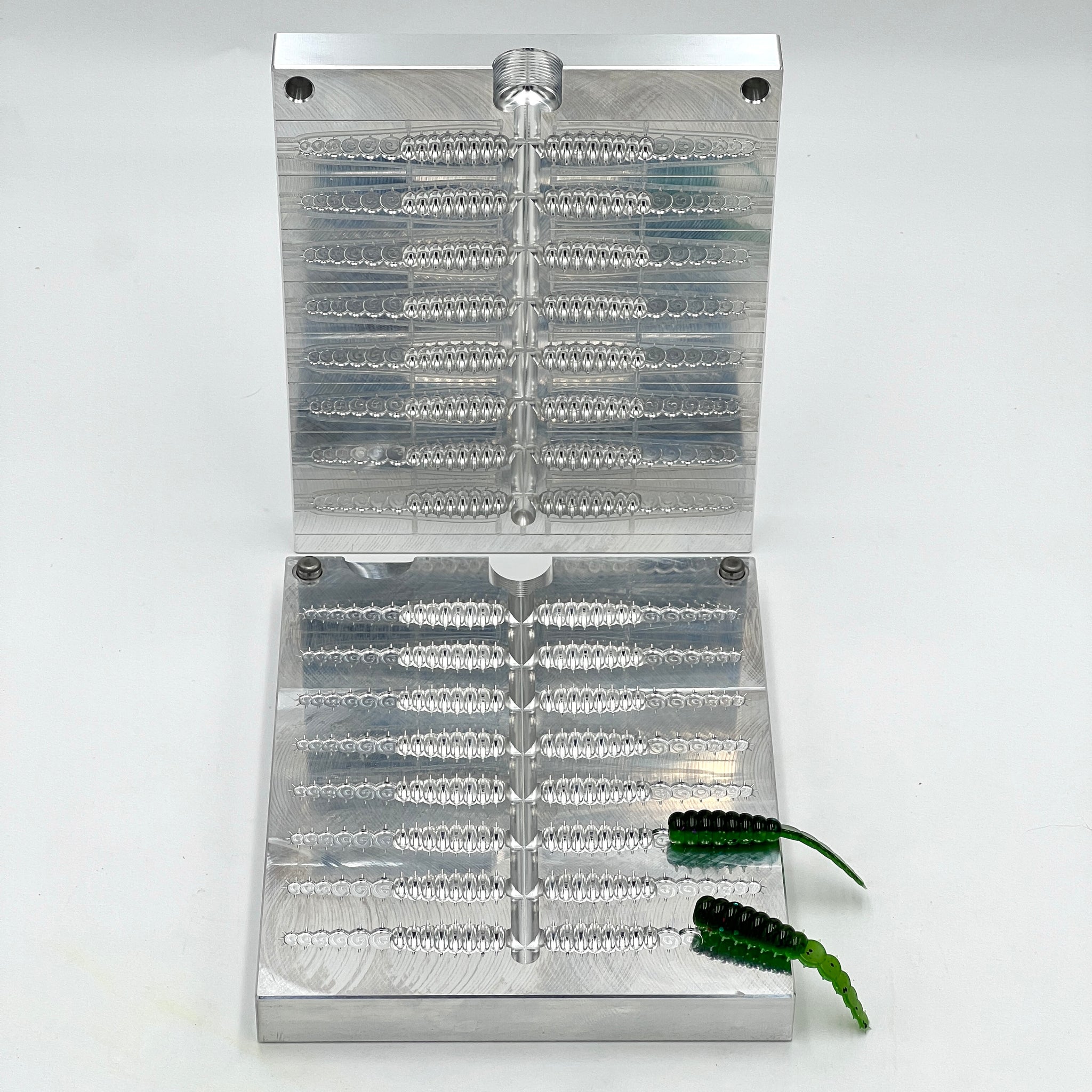 2 Inch Battle Grub Hand Injection Mold – Epic Bait Molds