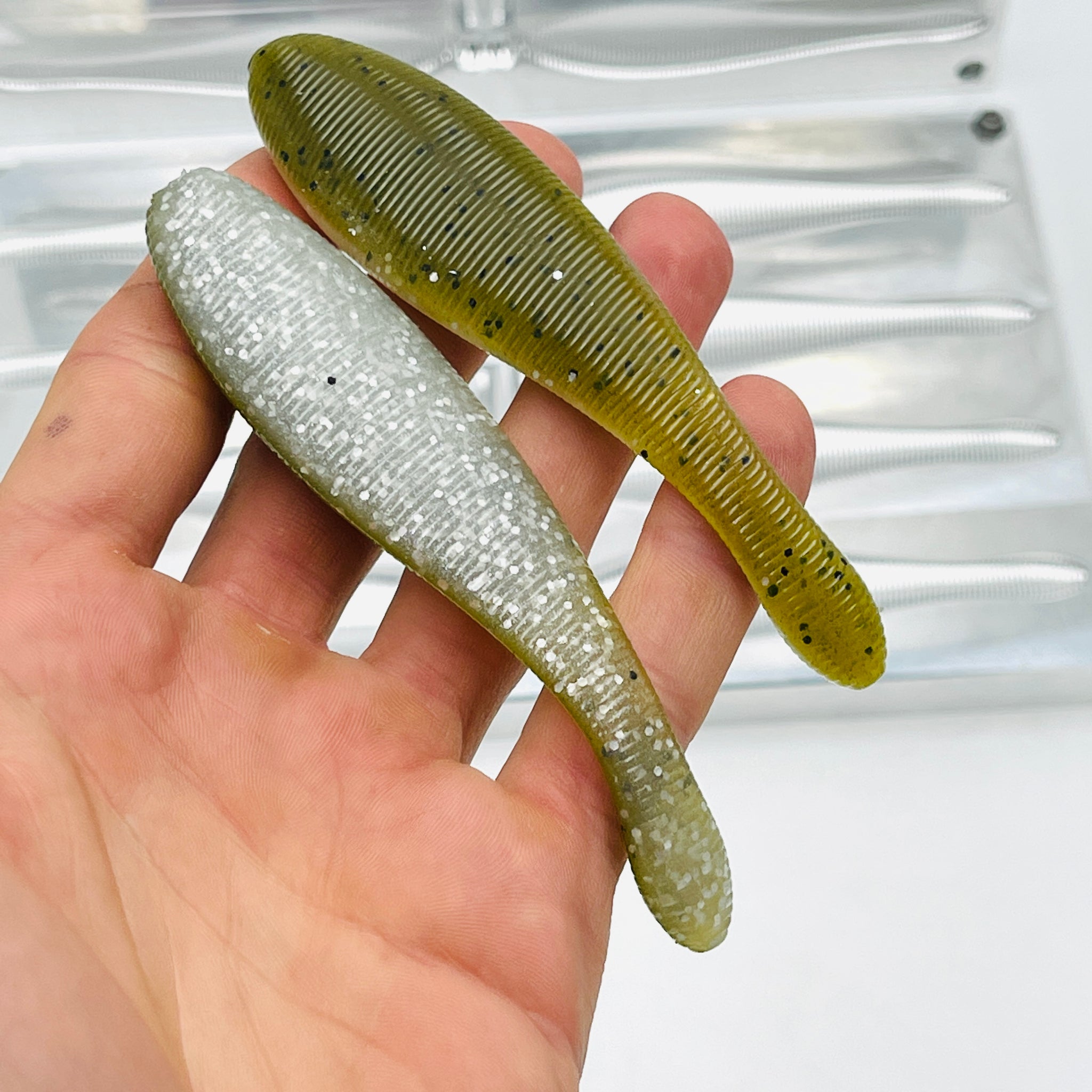 4.25 Inch Flippin Leech Hand Injection Mold – Epic Bait Molds