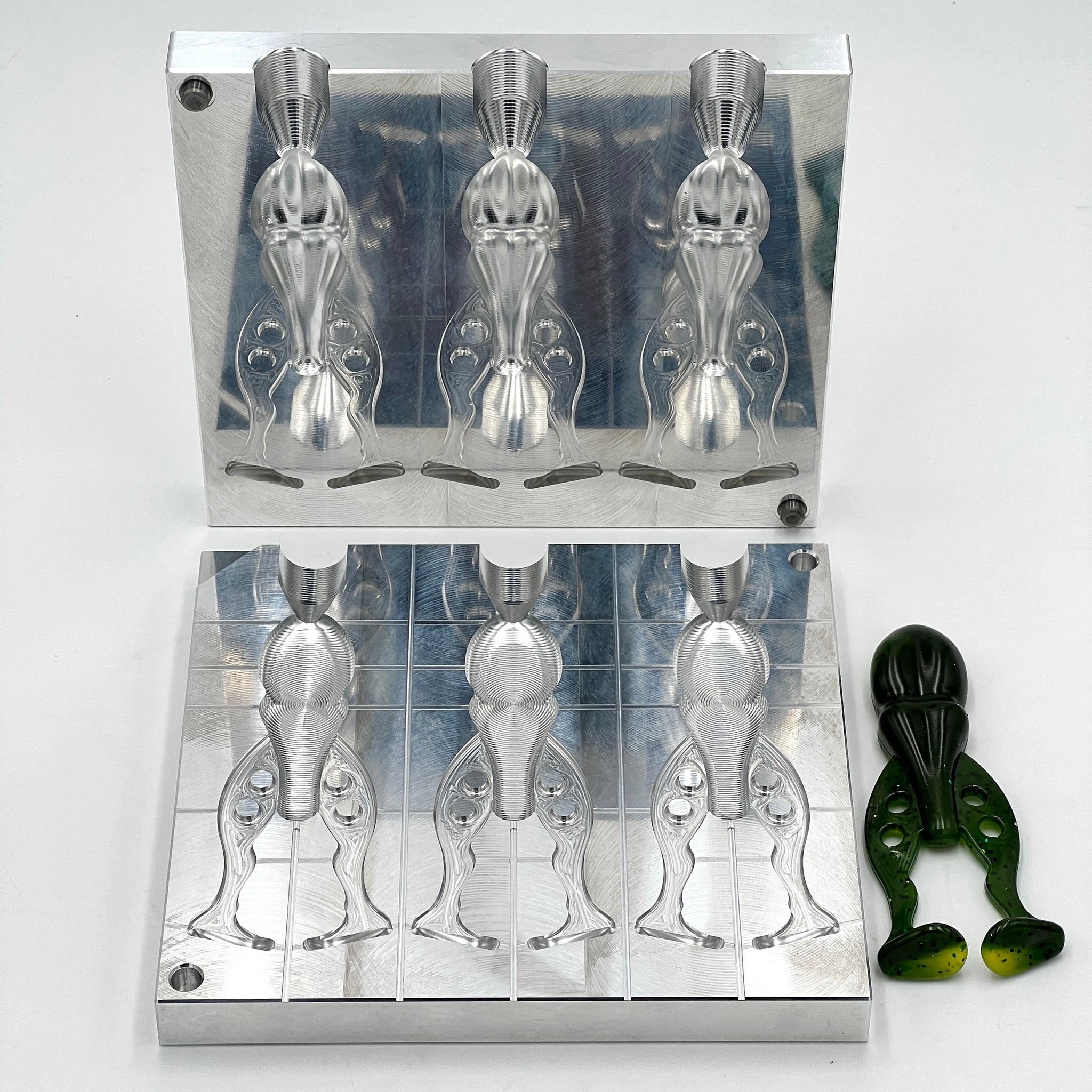 4.6 Inch Freakin Frog Hand Injection Mold – Epic Bait Molds